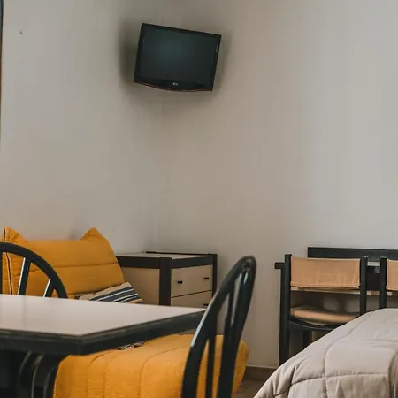 Hotel apartamentowy & Le Subrini