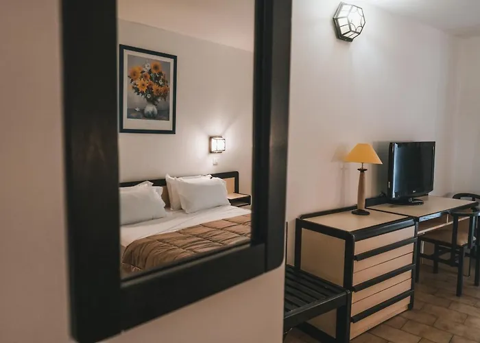 & Le Subrini Lägenhetshotell 3*