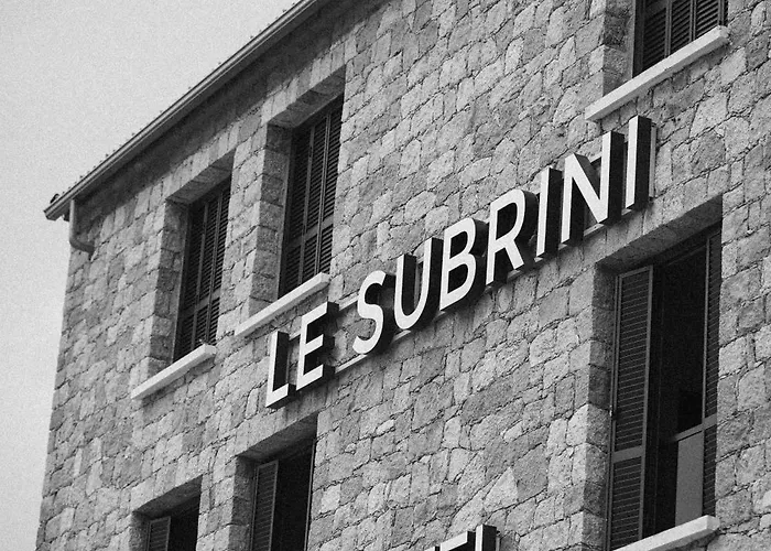 & Le Subrini 3* Porto (Corsica)