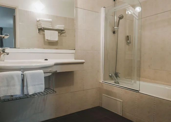 Hotel apartamentowy & Le Subrini 3*