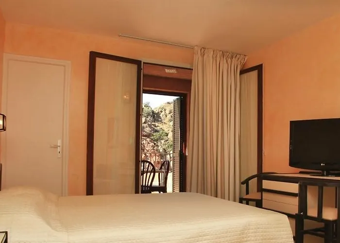 Lägenhetshotell & Le Subrini 3*